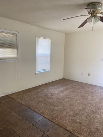 5514 Borden Avenue, Galveston, TX 77551