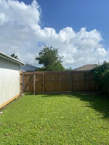 5514 Borden Avenue, Galveston, TX 77551