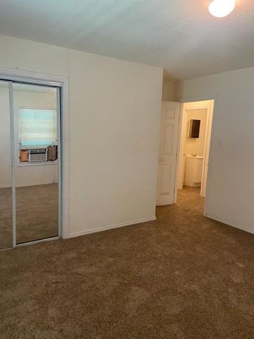 5514 Borden Avenue, Galveston, TX 77551