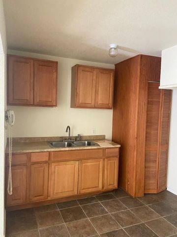 5514 Borden Avenue, Galveston, TX 77551