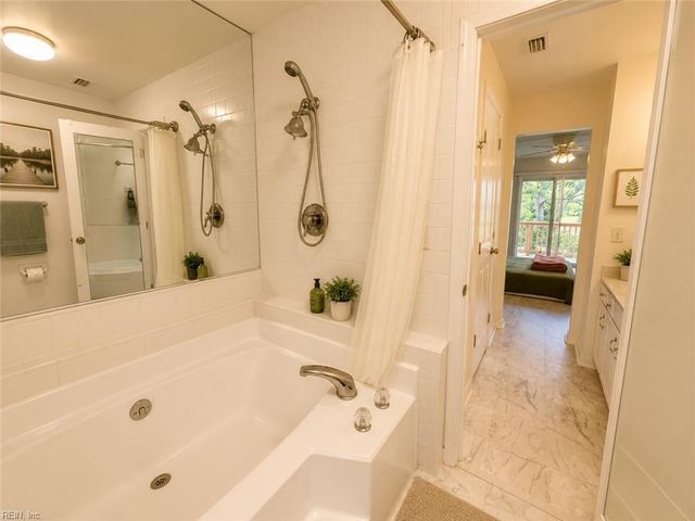 2717 Seashore CV, Virginia Beach, VA 23454