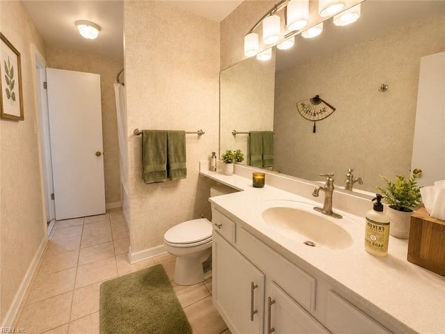 2717 Seashore CV, Virginia Beach, VA 23454