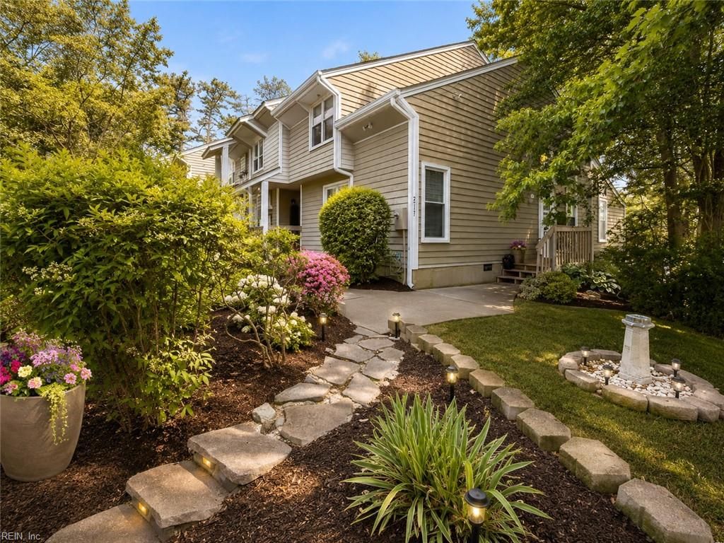 2717 Seashore CV, Virginia Beach, VA 23454