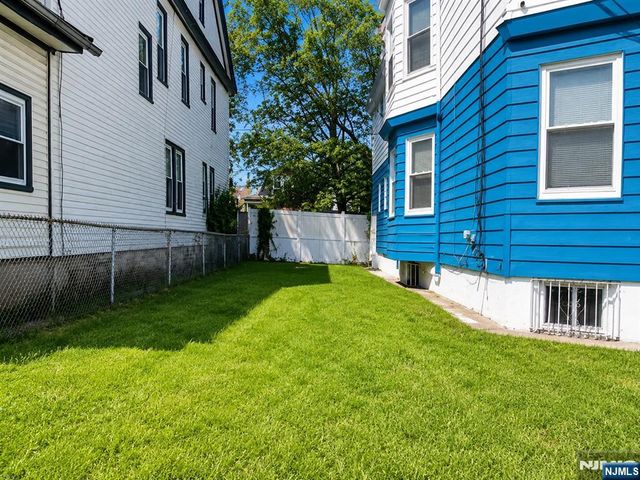 869 17th Street 867, Newark, NJ 07108