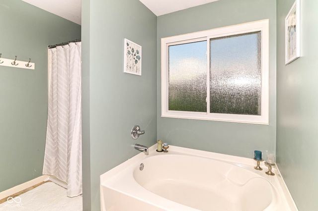 2417 McGregor Drive, Avon, IN 46123