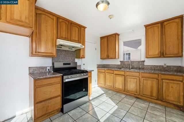 362 S 35Th St, Richmond, CA 94804