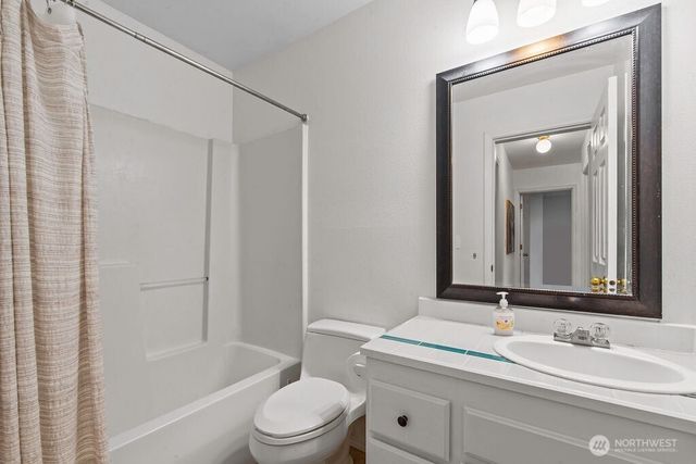 4426 W 82nd Avenue Ct, University Place, WA 98466