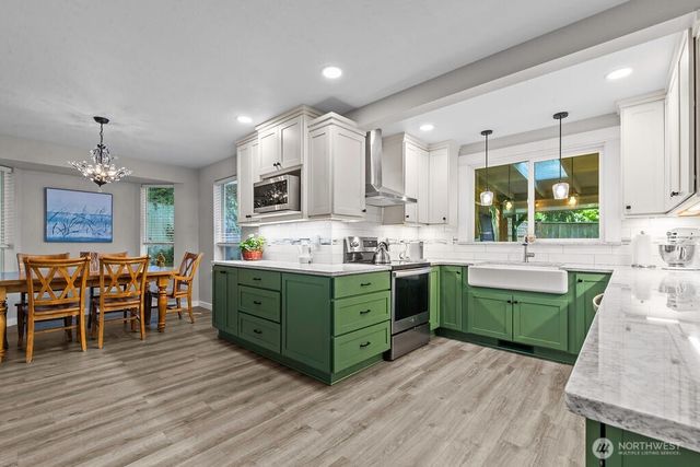 4426 W 82nd Avenue Ct, University Place, WA 98466