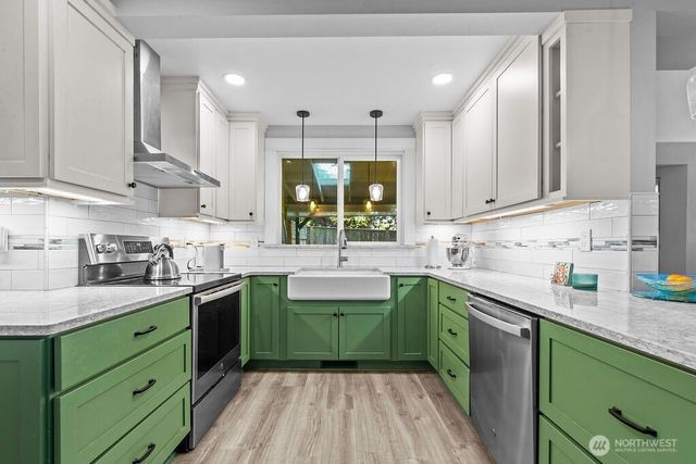 4426 W 82nd Avenue Ct, University Place, WA 98466