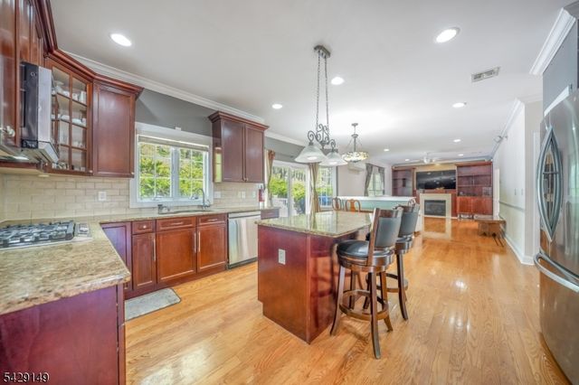 72 Gathering Hill Ct, Parsippany-troy Hills Twp., NJ 07950
