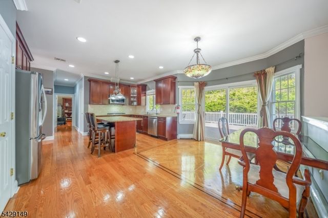 72 Gathering Hill Ct, Parsippany-troy Hills Twp., NJ 07950
