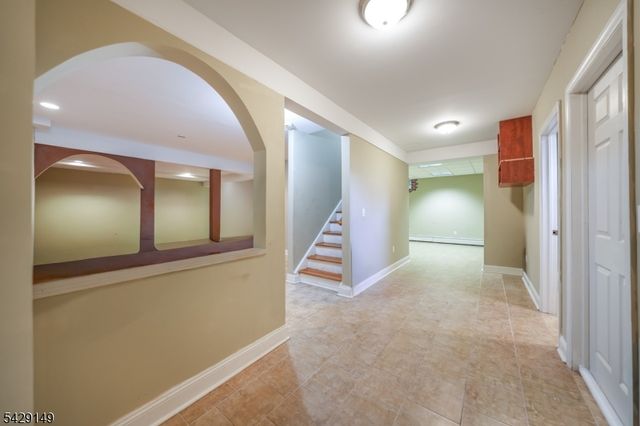 72 Gathering Hill Ct, Parsippany-troy Hills Twp., NJ 07950