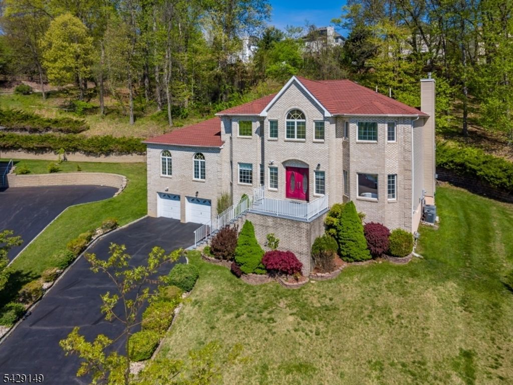 72 Gathering Hill Ct, Parsippany-troy Hills Twp., NJ 07950