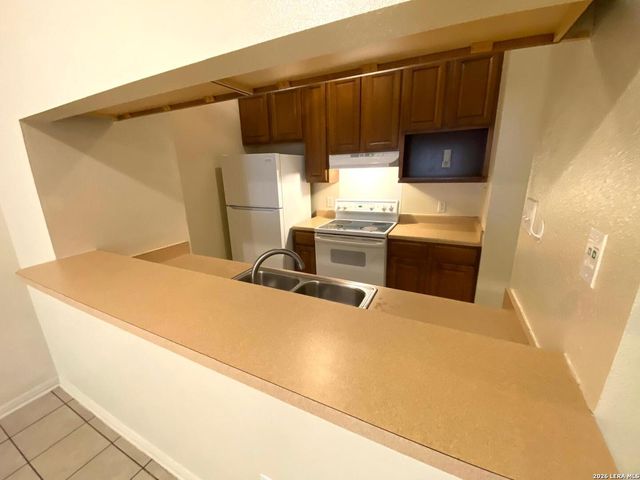 506 Dukeway Apt 3, Universal City, TX 78148