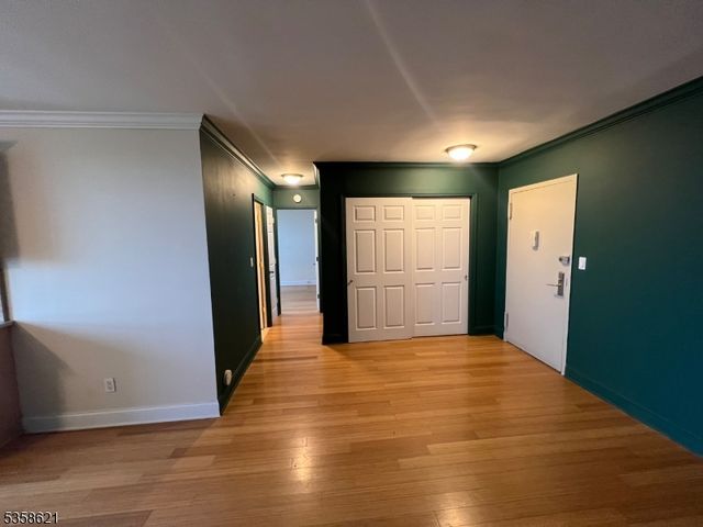 100 Manhattan Ave, Union City, NJ 07087