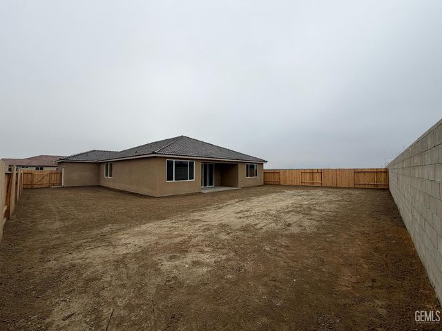 7713 Denmarsh Street, Bakersfield, CA 93311