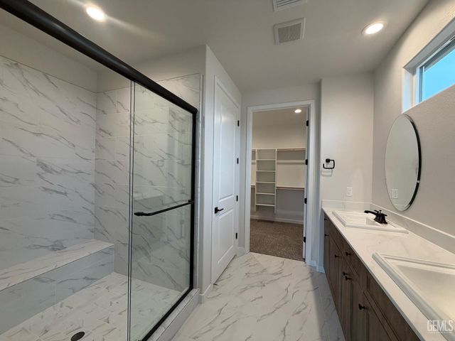 7713 Denmarsh Street, Bakersfield, CA 93311