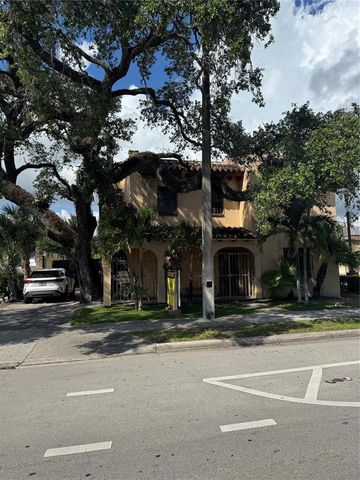 1527 NE 4th Avenue, Fort Lauderdale, FL 33304