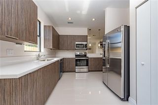 1230 NE 3rd Ave, Fort Lauderdale, FL 33304
