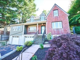 396 Winthrop, Medford, MA 02155