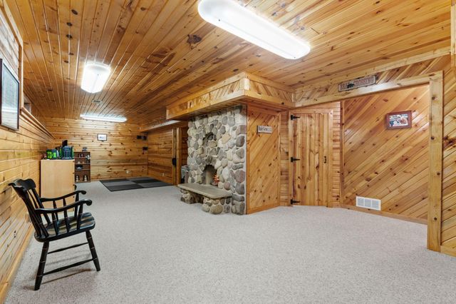 6390 Fawn Lane, Lino Lakes, MN 55014