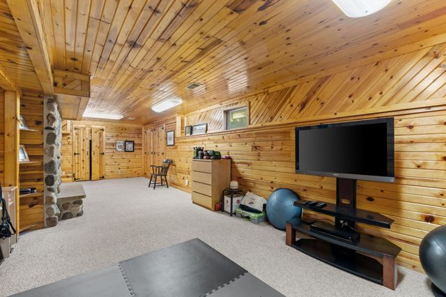 6390 Fawn Lane, Lino Lakes, MN 55014