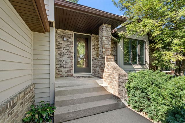 6390 Fawn Lane, Lino Lakes, MN 55014