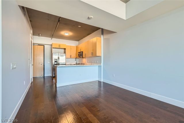 353 East Bonneville Avenue 804, Las Vegas, NV 89101