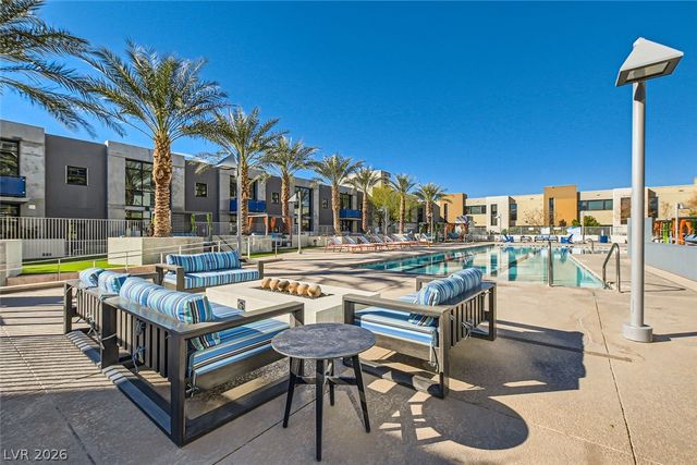 353 East Bonneville Avenue 804, Las Vegas, NV 89101