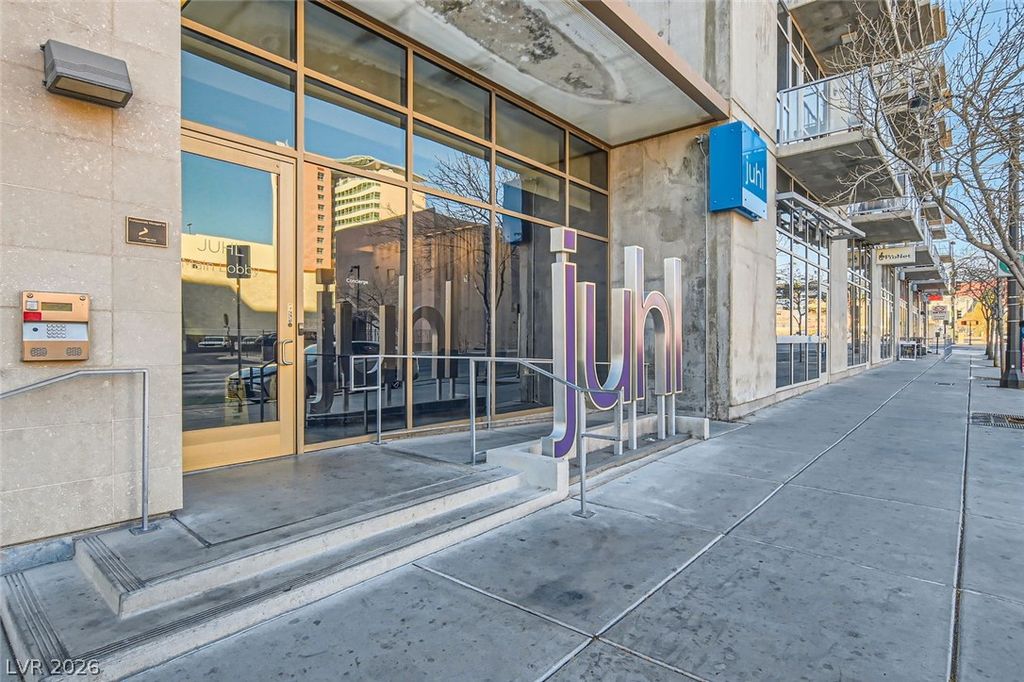 353 East Bonneville Avenue 804, Las Vegas, NV 89101 — photo 4