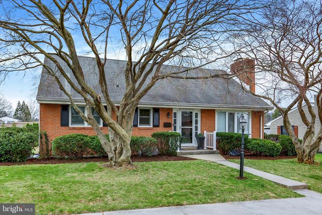464 CEDAR AVE, Hershey, PA 17033