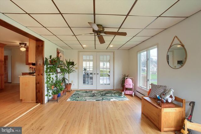 464 CEDAR AVE, Hershey, PA 17033