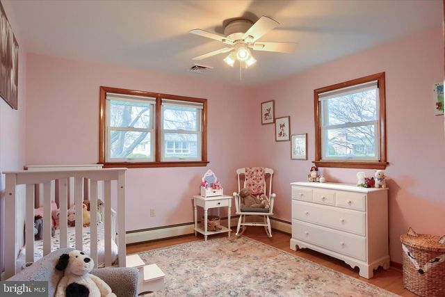 464 CEDAR AVE, Hershey, PA 17033