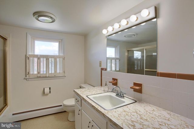 464 CEDAR AVE, Hershey, PA 17033