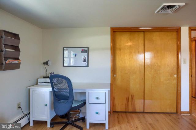 464 CEDAR AVE, Hershey, PA 17033