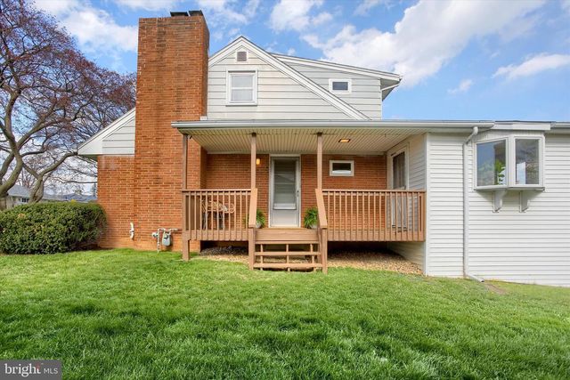 464 CEDAR AVE, Hershey, PA 17033
