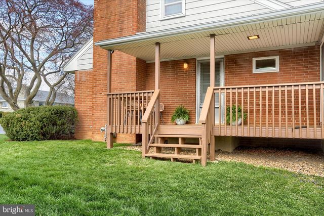 464 CEDAR AVE, Hershey, PA 17033