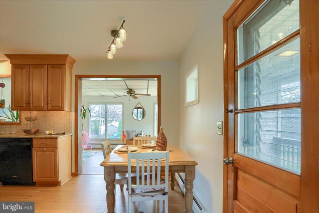 464 CEDAR AVE, Hershey, PA 17033