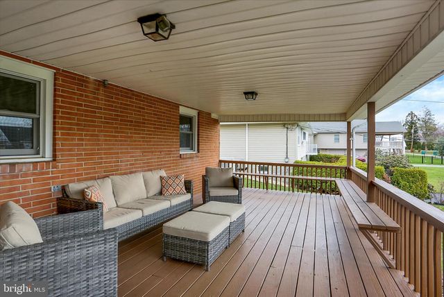 464 CEDAR AVE, Hershey, PA 17033