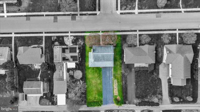 464 CEDAR AVE, Hershey, PA 17033