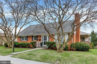 464 CEDAR AVE, Hershey, PA 17033