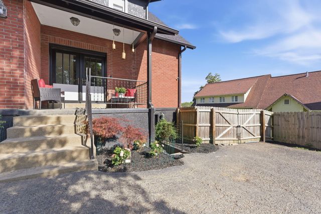 105 Danville Avenue, Stanford, KY 40484