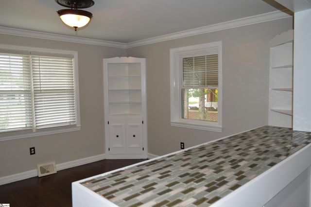 1005 W Poinsett Street, Greer, SC 29650