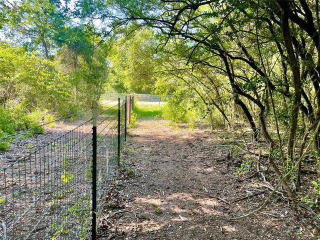9242 Stetson Drive, Normangee, TX 77871