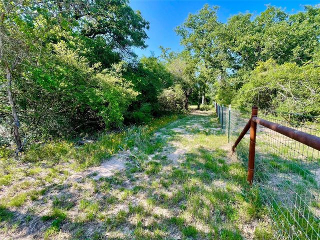 9242 Stetson Drive, Normangee, TX 77871