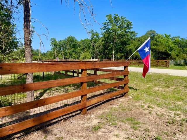 9242 Stetson Drive, Normangee, TX 77871