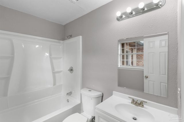 7917 Comet Ct, Pensacola, FL 32506