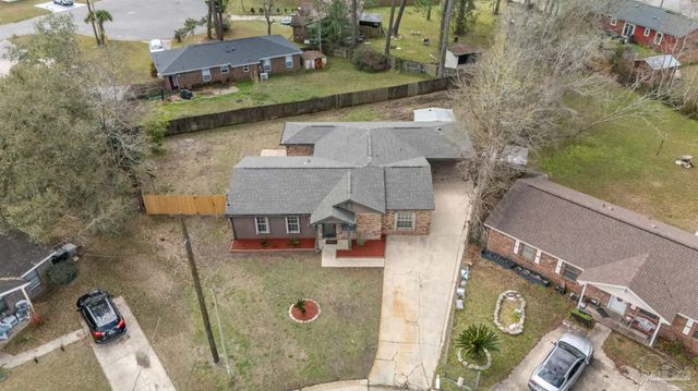 7917 Comet Ct, Pensacola, FL 32506