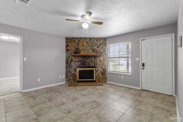 7917 Comet Ct, Pensacola, FL 32506