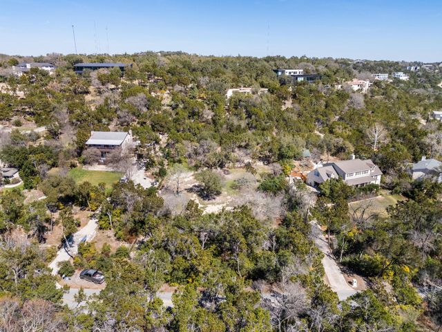 902 Yaupon Valley RD, West Lake Hills, TX 78746